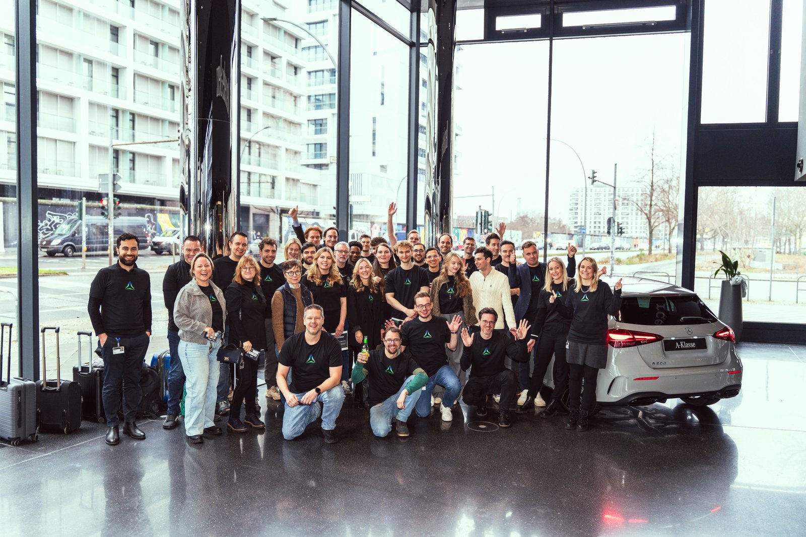 Fotografie von Primo Studio: Gruppenfoto eines Teams
